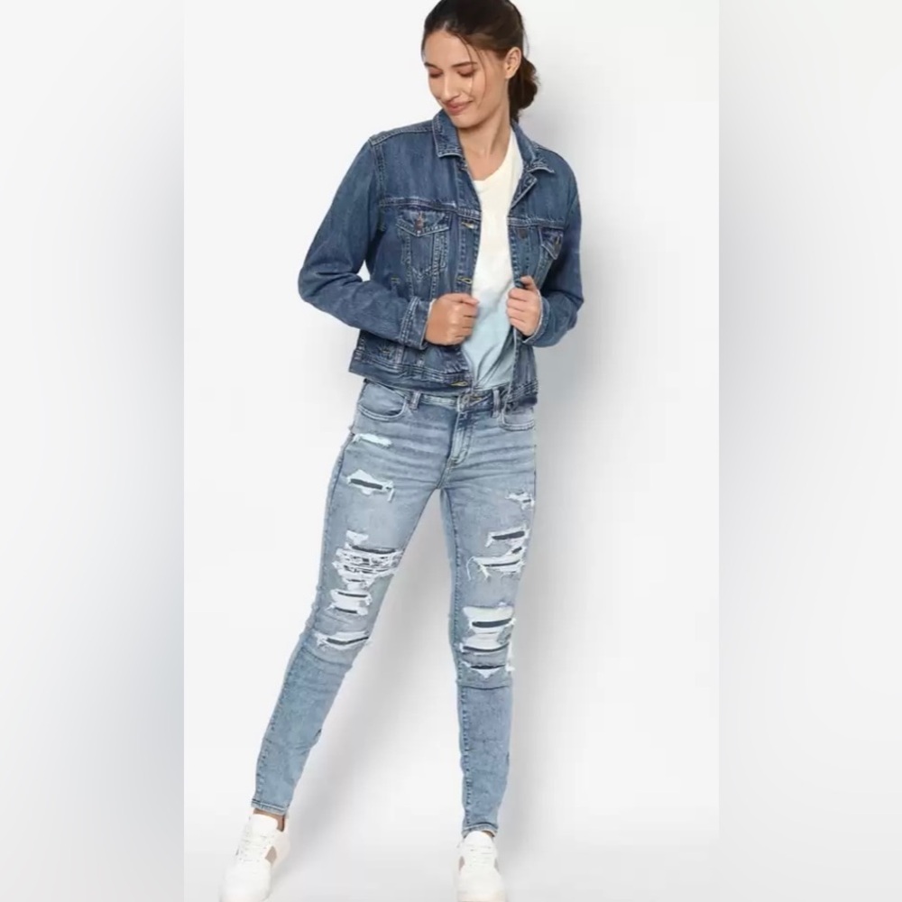 American Eagle medium distressed jean jacket